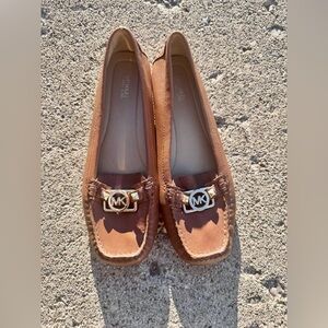 Michael Kors Molly Leather Loafers Size 9